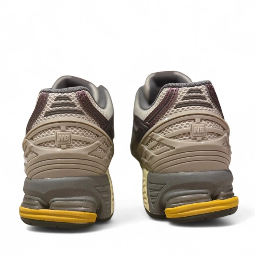 New Balance 1906R Classic Sneakers Size US Men 10/ Women 11.5 (NWT)